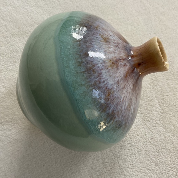 Vintage Thai Studio Pottery Vase | Celadon Glaze | Seafoam Green | 5” - Picture 8 of 11